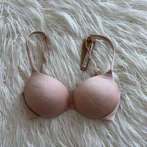 Skims Ultimate Push up Plunge Bra Mica Size 30D